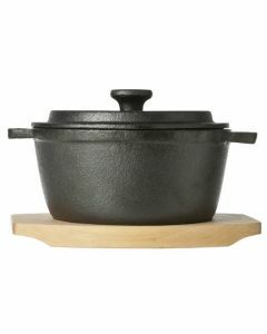 Gietijzeren potje op plank